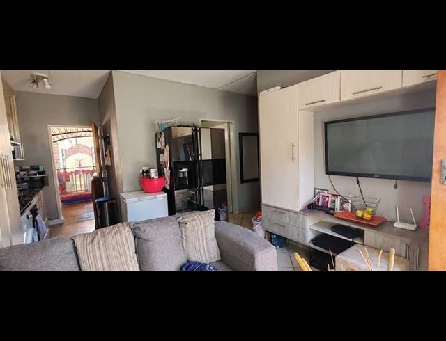 2 BEDROOM APARTMENT FOR SALE IN LOTUS GARDENS